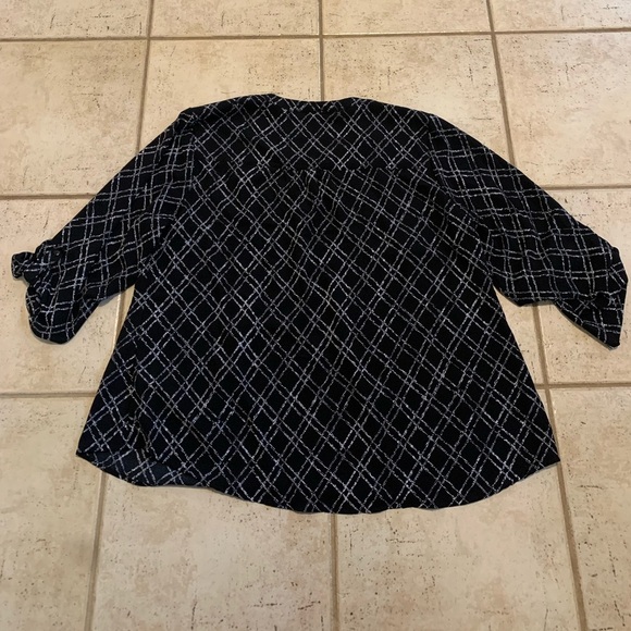 Kim Rogers Curvy Lattice Print Blouse - Black & White, Size 2X - Picture 4 of 7